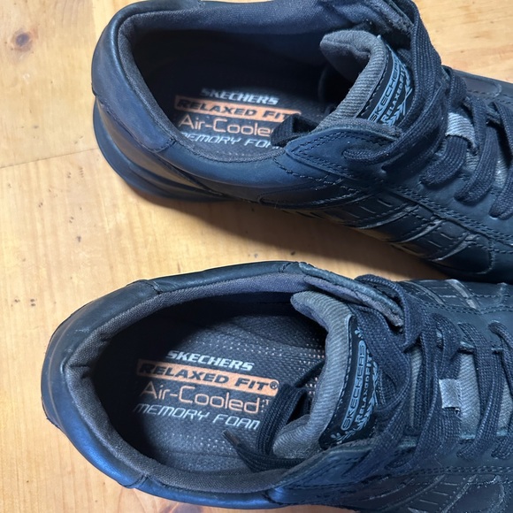 Skechers Men's Dark Sneakers Size 10.5 - Picture 6 of 8